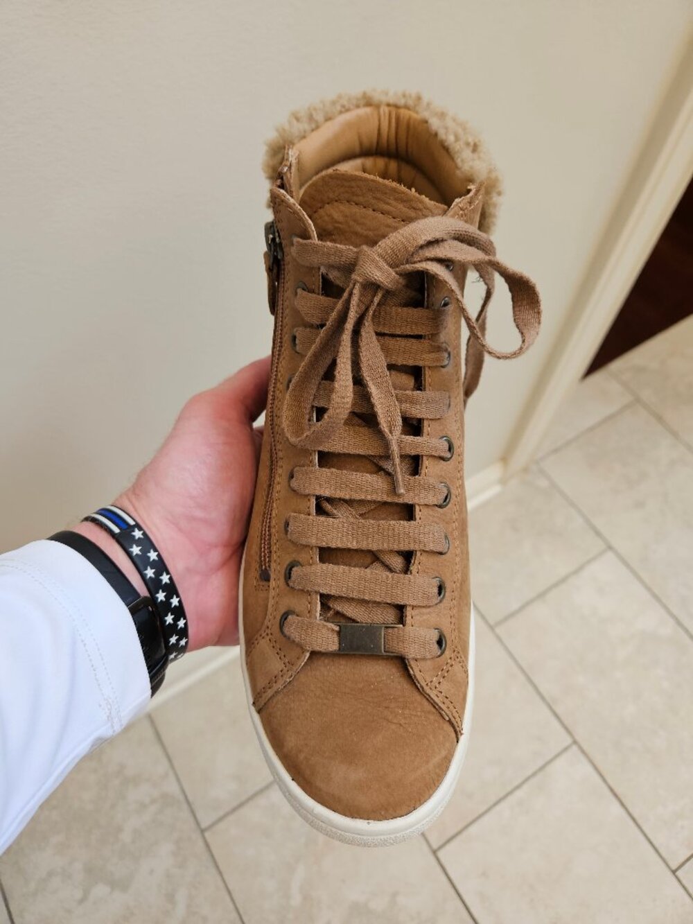 UGG Women's Olive Shearling-Lined Nubuck Leather Sneaker Boot, Tan, Sz 10 - Picture 14 of 16